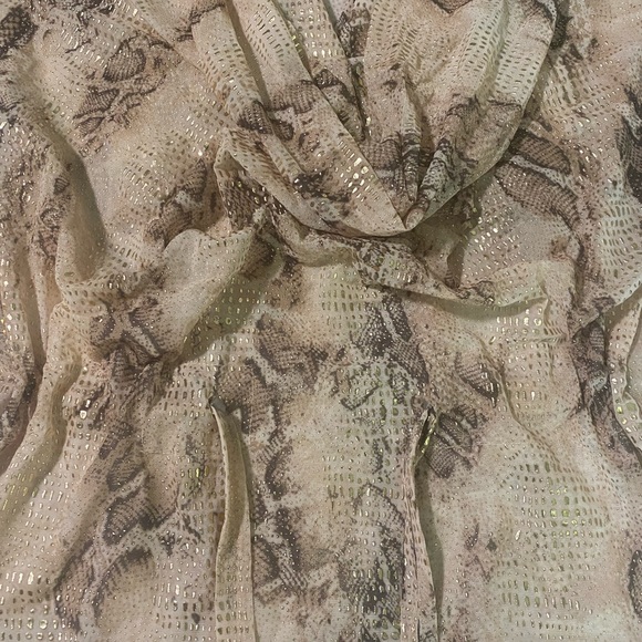 Juliette Drape Front Top EUC - Picture 2 of 7